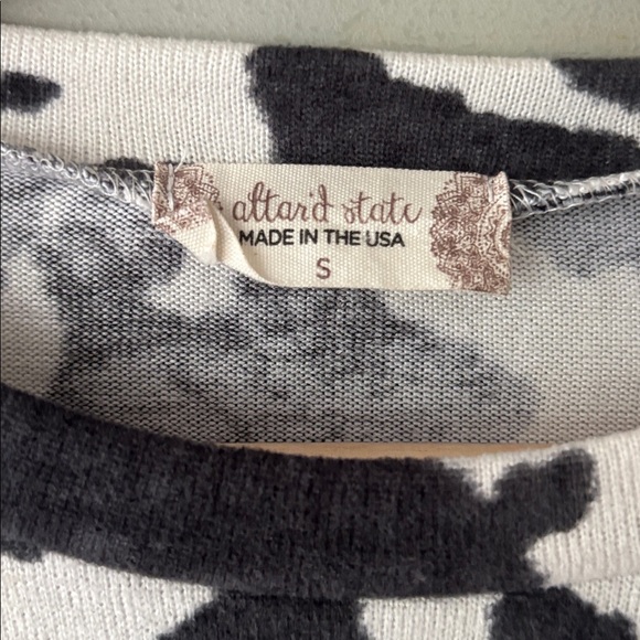 Altar’d State Cow Print Cropped Long Sleeve Top – Size S - Picture 3 of 5